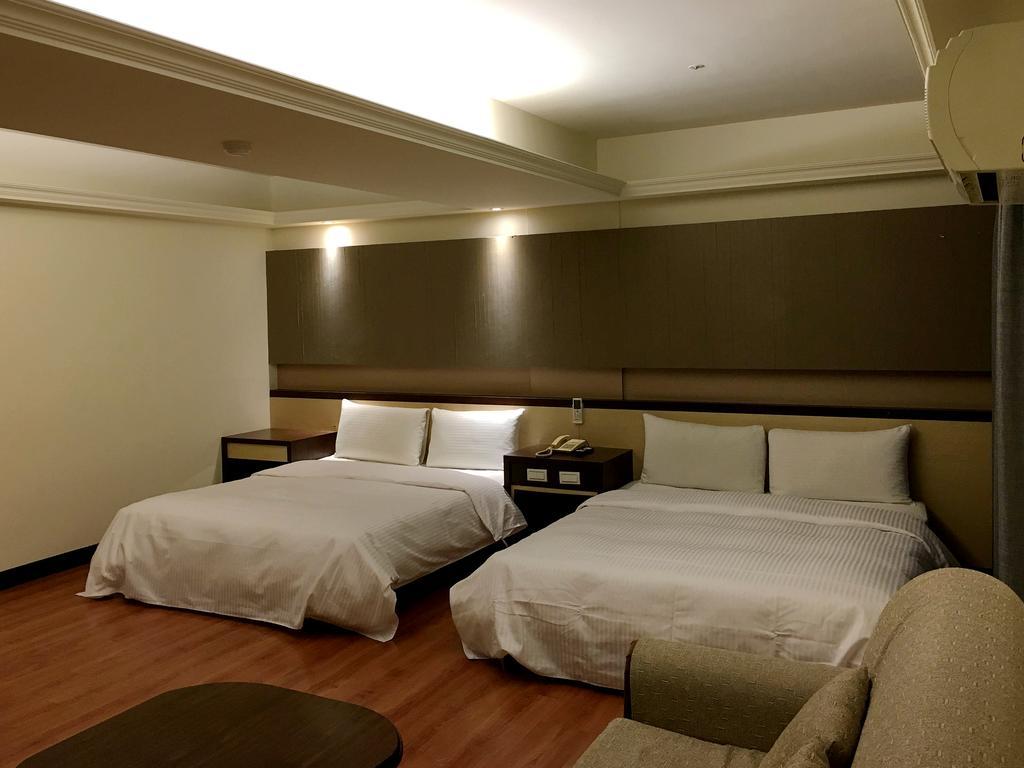 Zaw Jung Business Hotel Тайчжун Екстер'єр фото