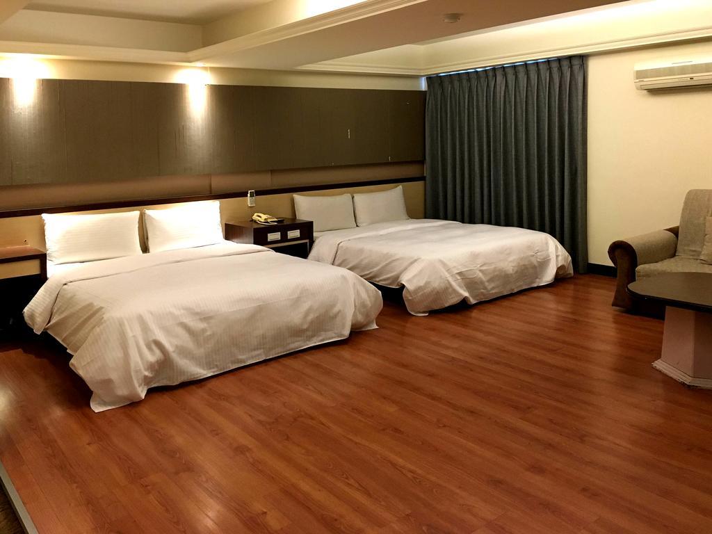 Zaw Jung Business Hotel Тайчжун Екстер'єр фото